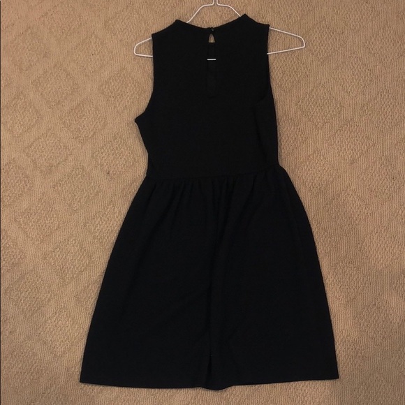 Black mini dress - Picture 2 of 4